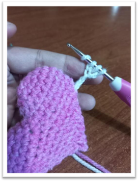 Amigurumi Winged Heart – step 16
