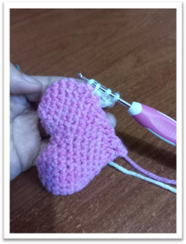 Amigurumi Winged Heart – step 19