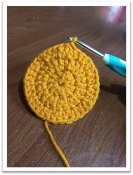 crochet christmas baubles – Slipstitch to finish round 03