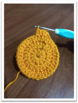 crochet christmas baubles – step 17