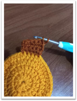 crochet christmas baubles – step 32