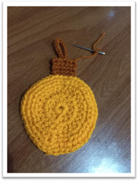 crochet christmas baubles – step 35