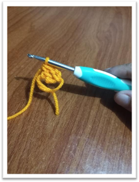 crochet christmas baubles – step 5