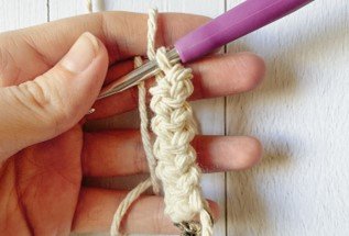 Boho Sling Bag Crochet Pattern – 320 times)