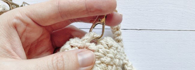 Boho Sling Bag Crochet Pattern – step 32